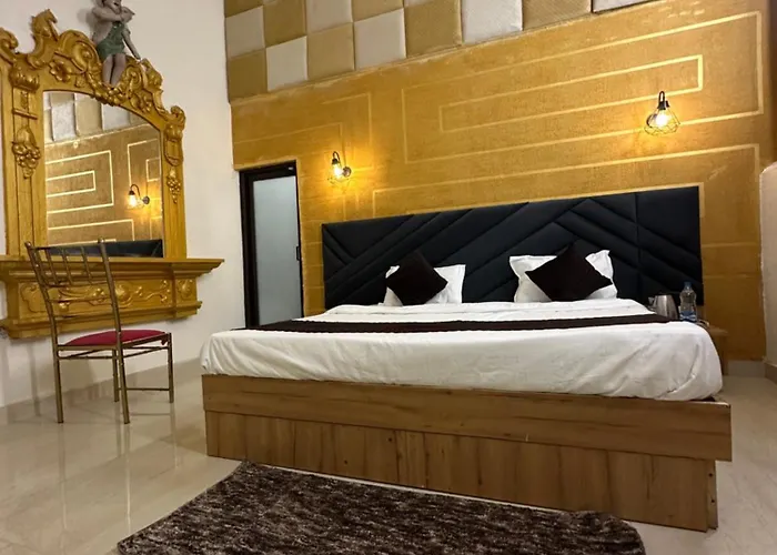 Wood Yard Villa Three Hundred Metres From The Golden Temple