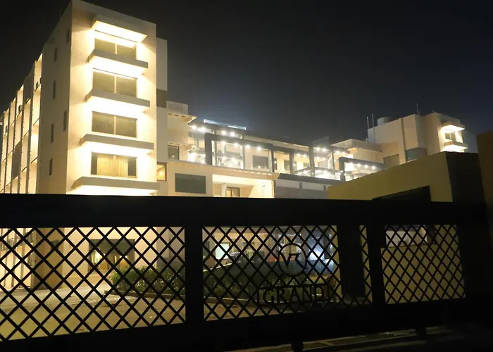 Hotel V K Grand