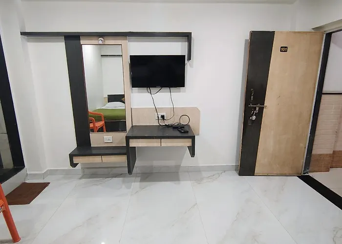 Blueberry Budget Hotel Shirdi