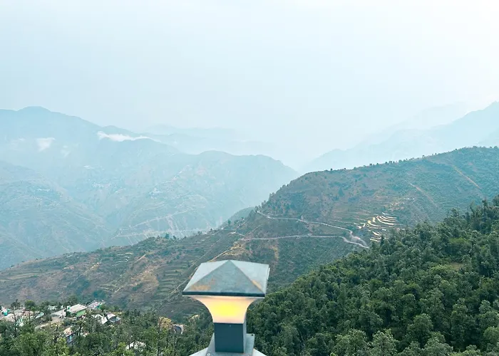 Queens Hill By Edge Mussoorie