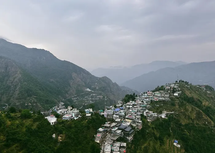 Queens Hill By Edge Mussoorie