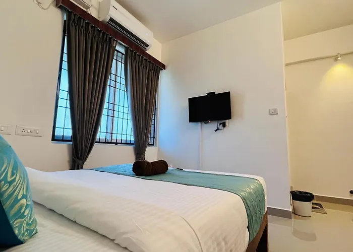 The Plaza, Very Close To Indira Gandhi Square, Near Sri Kamatchi Hotel, 100 Feet Road, Pondicherry - Bmc