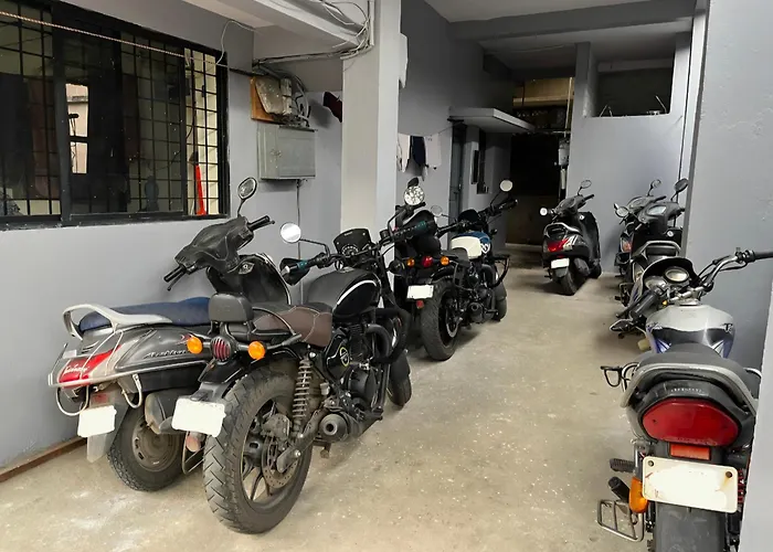 Beds & Boys Hostel