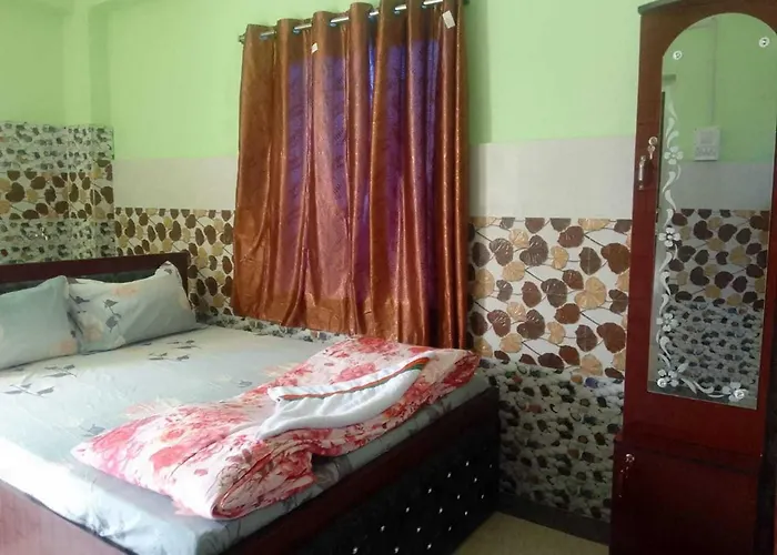 Spot On Sai Inn, A Guest House