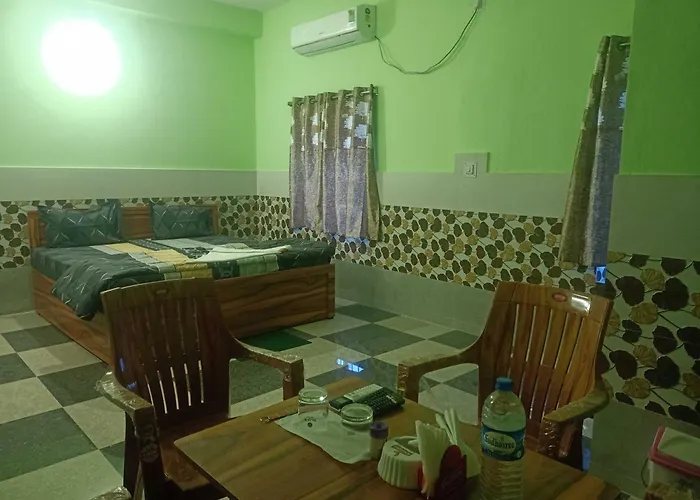 Spot On Sai Inn, A Guest House