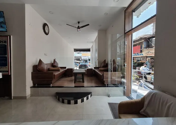 Hotel Prakasham