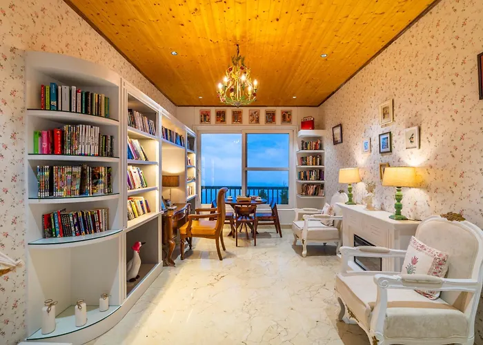 The English Country House Mussoorie