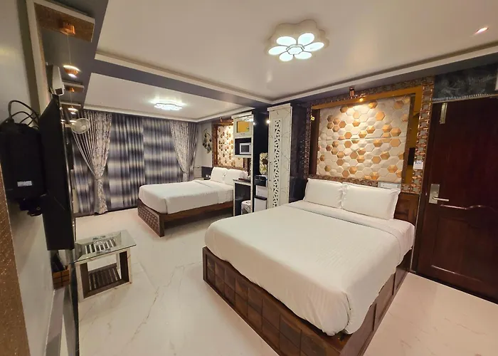 Beverly Villa