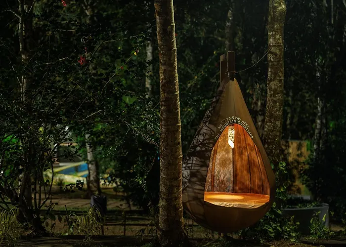 The Mountain Courtyard Thekkady