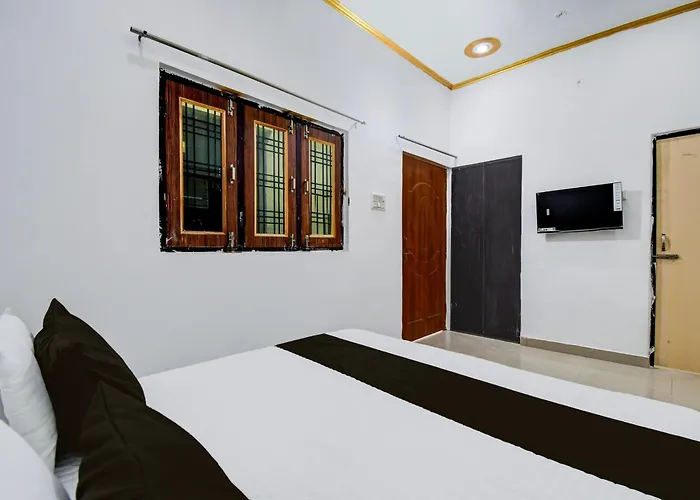 Hotel O The Aadvan Palace