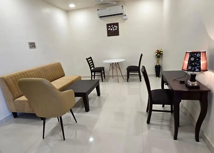 Hotel Itagi Square Vijapura