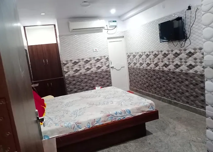 Pph Living Mahalaksmi Lodging