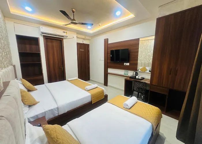 Hotel Deep Palace