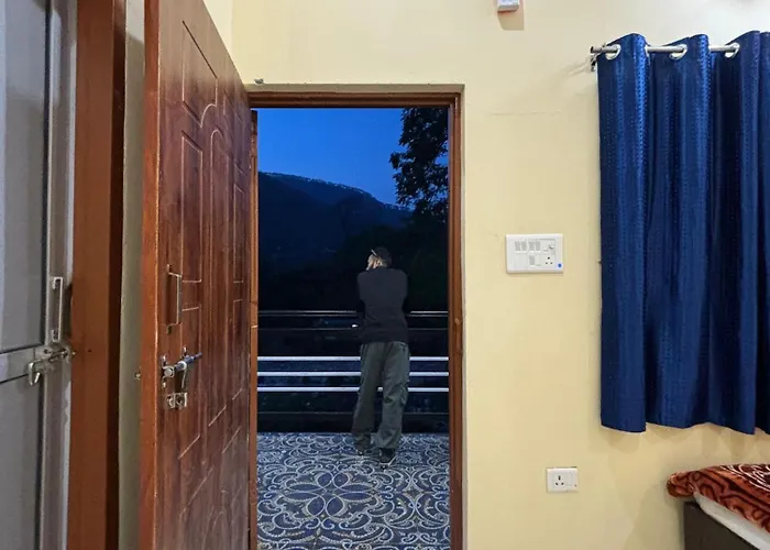 Hotel Devyatra
