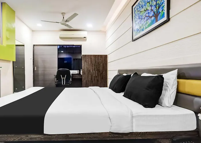 Townhouse Oak Dewas Junction