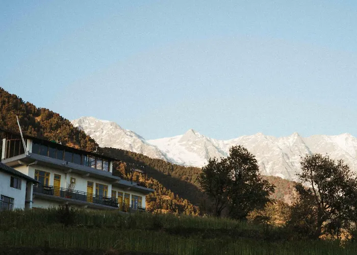 Bunker Hostels Kareri