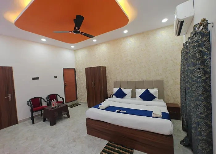 Hotel The R L Palace - "A Luxurious Hotel" 900 Meters From Ram Mandir Ayodhya
