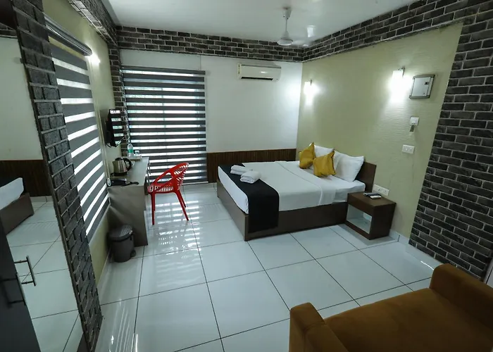 D-Green Hotels Kochi