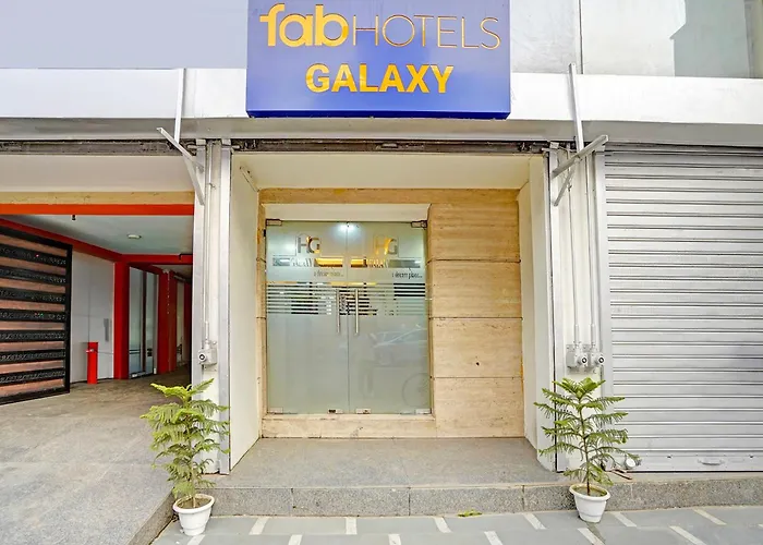 Fabhotel Galaxy - Nr Patel Nagar Metro