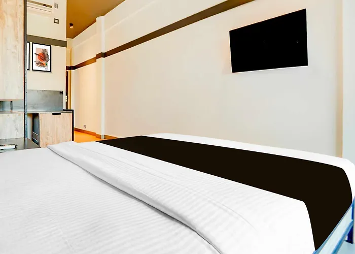 Townhouse Oak Mangalore City Centre Mall