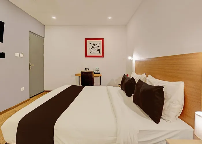 Super Townhouse Ramamurthy Nagar Formerly Navya International