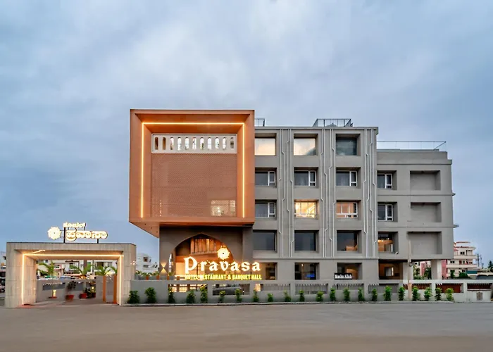 Pravasa Hotel Vijayapura