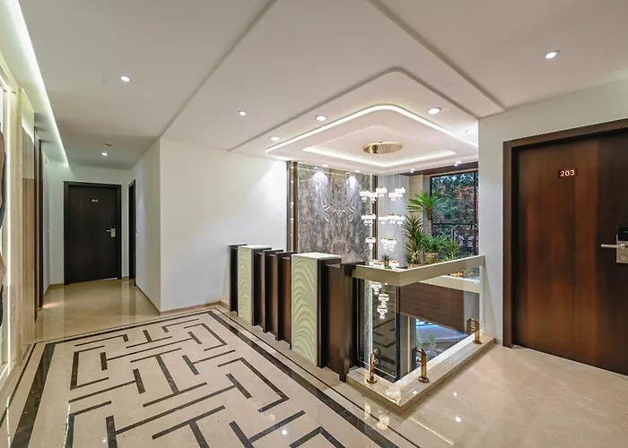 Hotel Grand Girdhar Premier