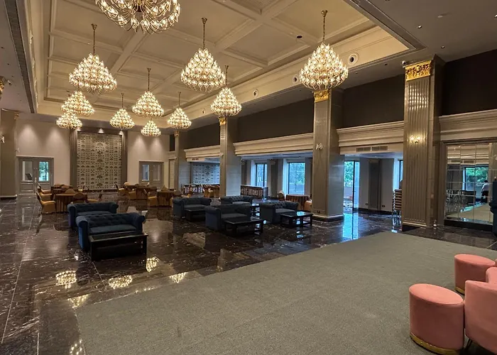 The Supreme Hotel And Banquet