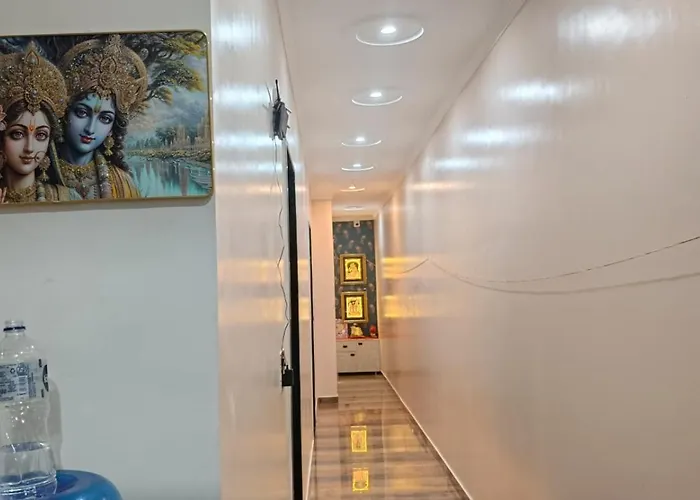 Shri Kedar Dham , Near Prem Mandir