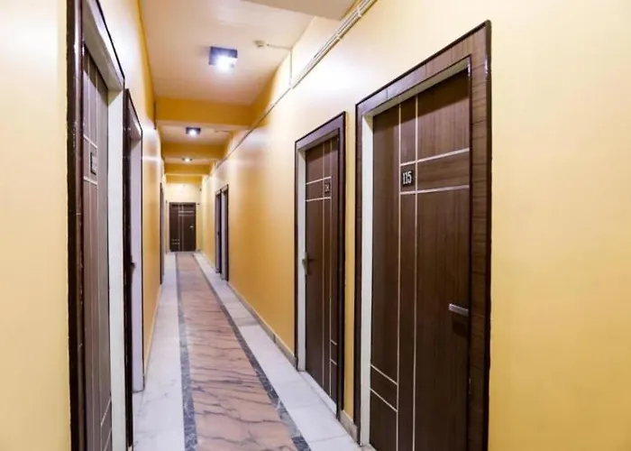 Rrooms Eco Hotel Nimisha