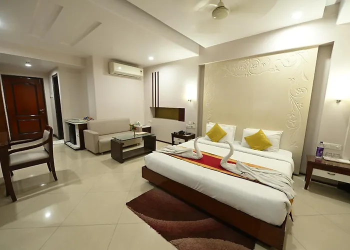 Hotel Amit International