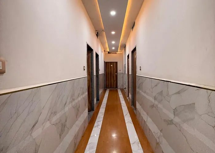 Hotel Tathaastu Palace