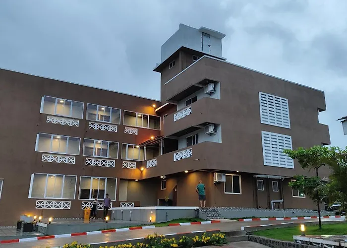 Hillrock Resort & Villas, Neral-Karjat