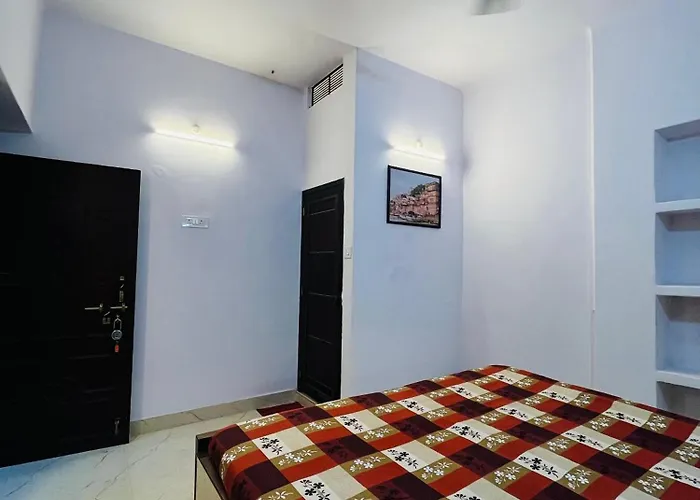 Amrit Ganga Homestay Approx 1,5 Km Away From Kashi Viswanath Near Rathyatra Ropeway Station