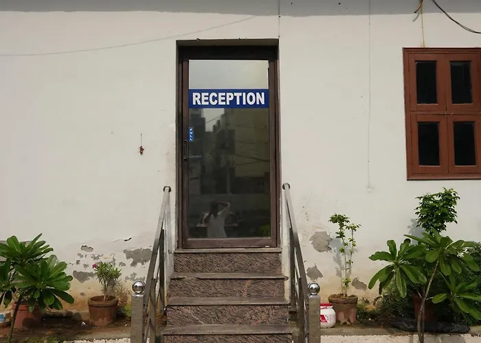 Mayur Hotel Near Imt College, Faridabad