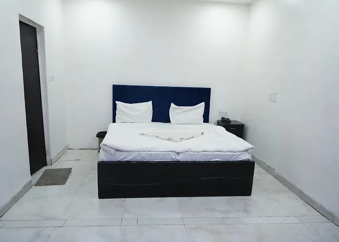 Mayur Hotel Near Imt College, Faridabad