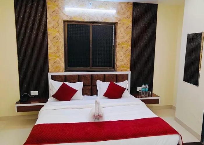Hotel Kiran Palace And Mahi Galaxy