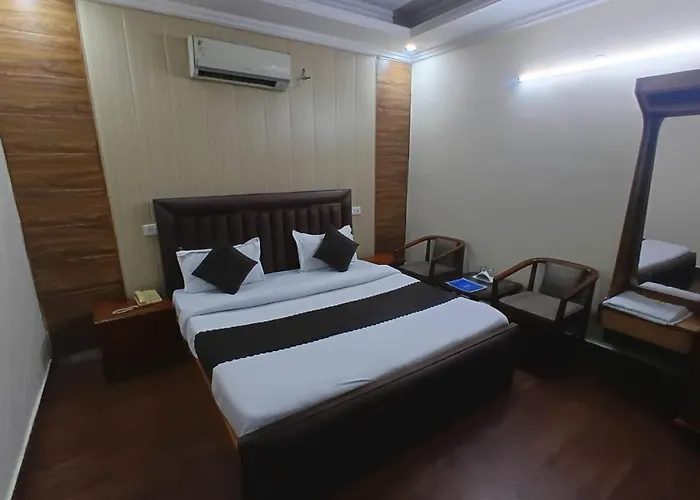 Hotel Paradise Chandigarh