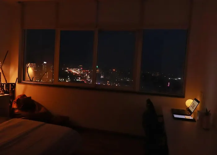 Panoramic City Views -15Th Floor Studio Apartment