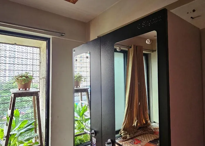 Ac Private Room At Ovale Naka Thane West