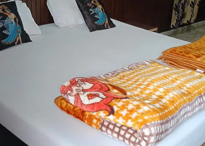Hotel Poonam Mahal