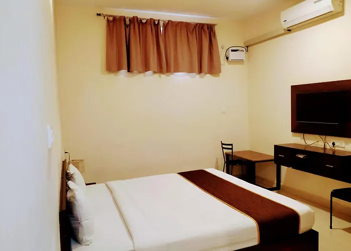 Dhanaram Ac Rooms Near Panchavati Anjaneya Temple And Auroville