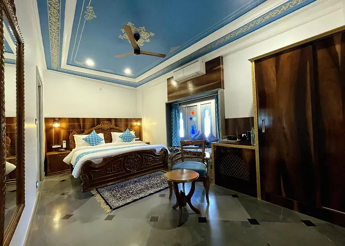 Aaj Haveli - Pichola Lake Facing Hotel