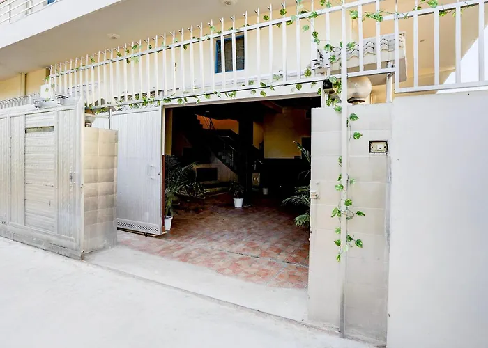 Hotel O Sudhowala Formerly White Retreat
