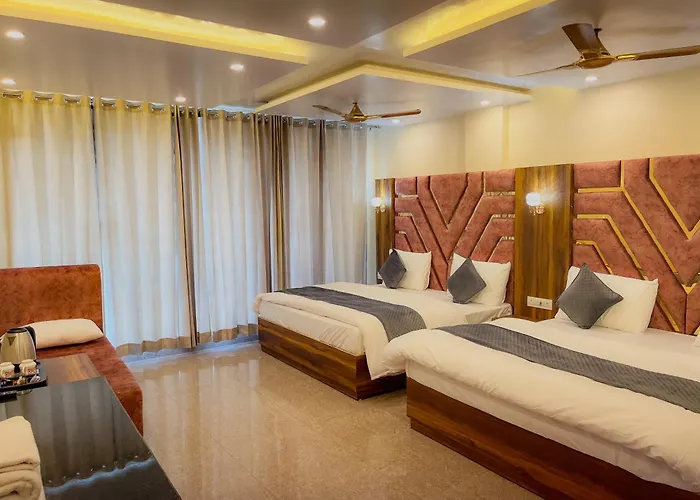 Hotel Grand Safari