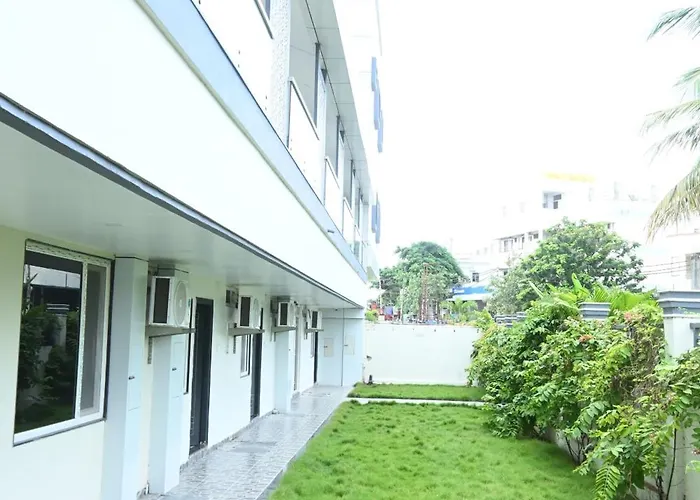 Hotel Rajmahal Boarding And Lodging