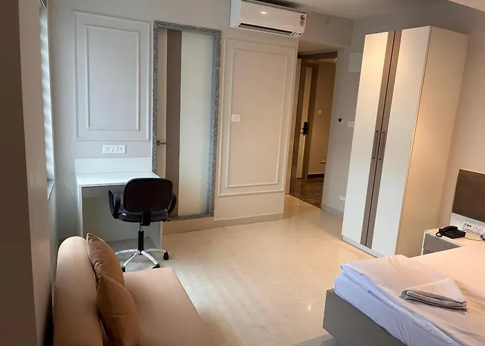 Swarn Hotel