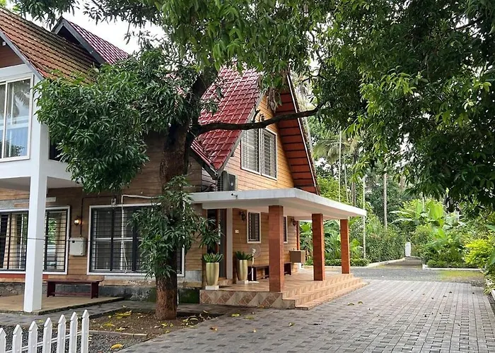 Cottage On Riverside