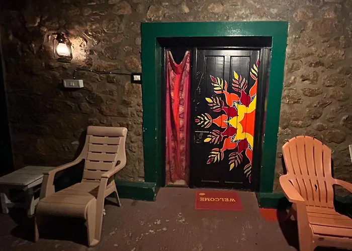 Rave Raja Coworking Hostels