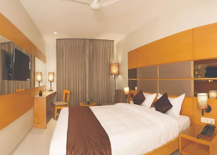 Sri Aadhish Grand Hotel